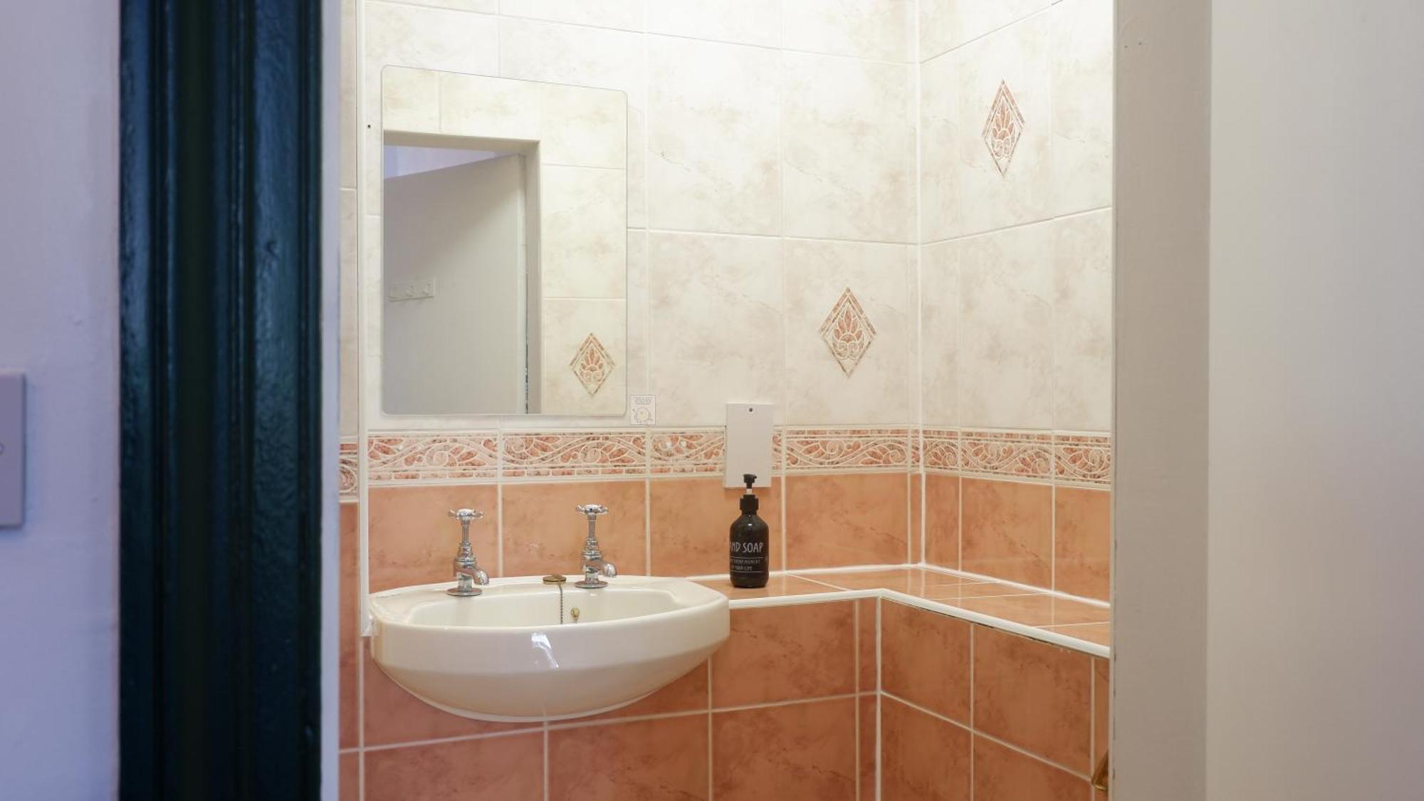 فندق 4 Friends House إدنبرة المظهر الخارجي الصورة